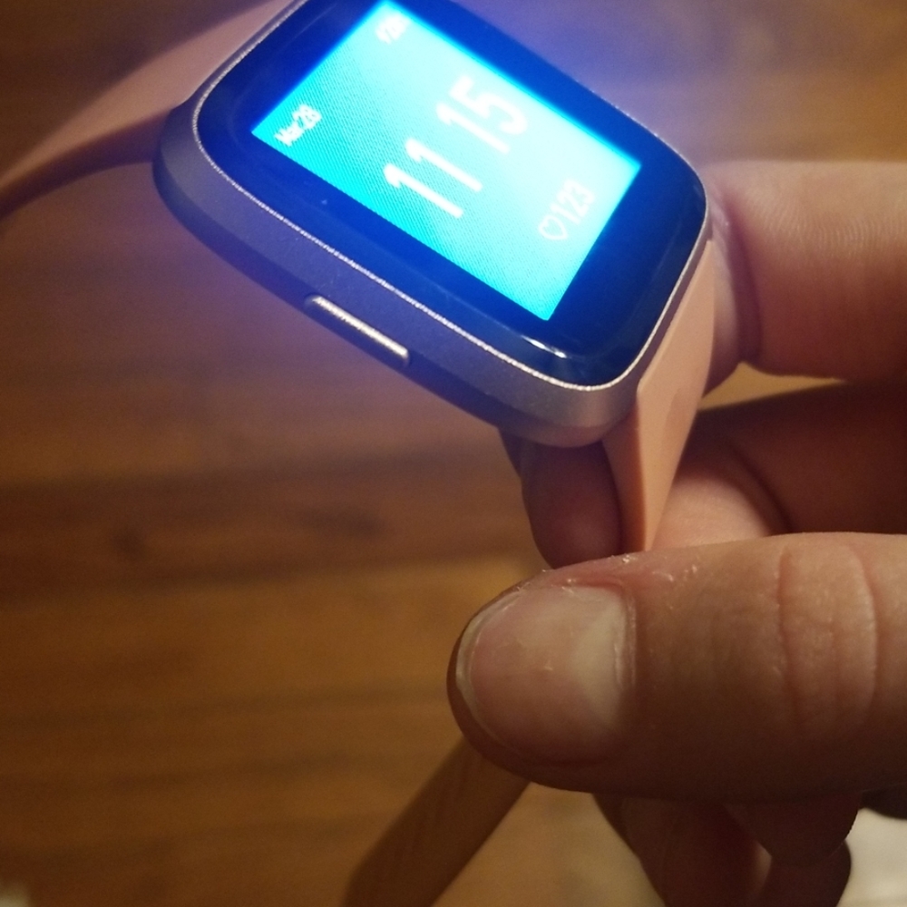 Fitbit Versa - image 2